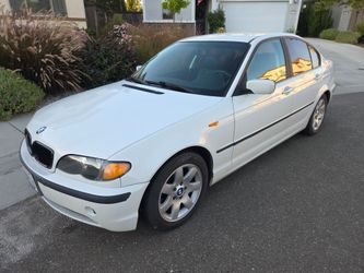 2003 BMW 325i  E46