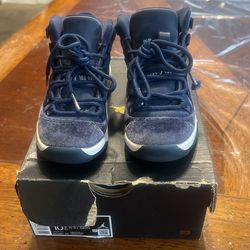Preschool Jordan Retro 11’s (10.5C)