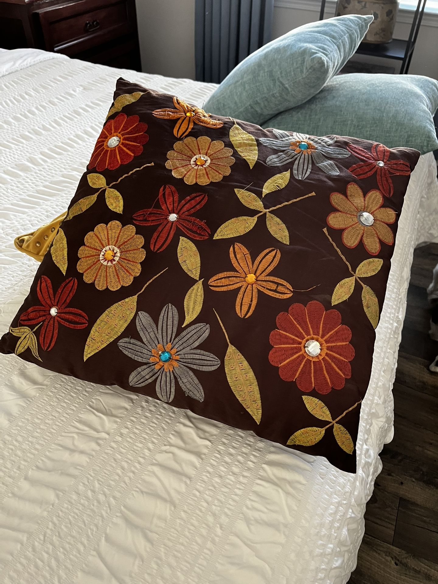 One Reversible Cushion.