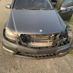 Mercedes C250 (part Out)