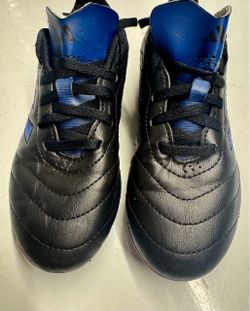 Soccer shoes kids size 1.5