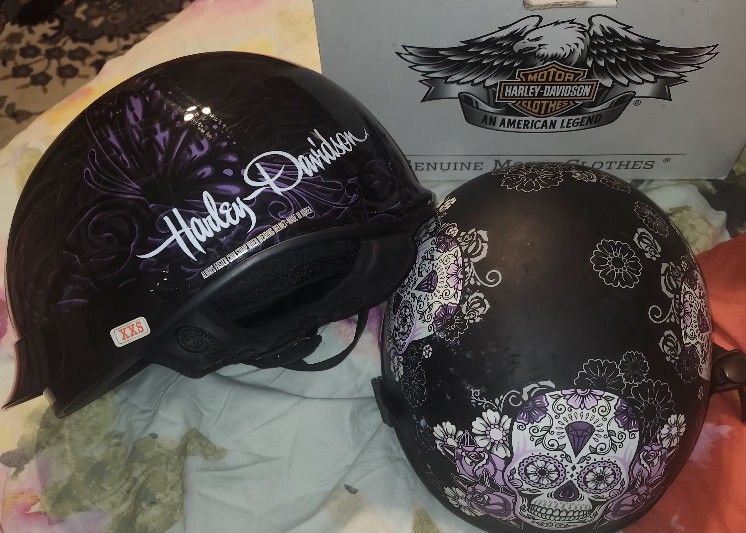 2 Women's Motorcycle Helmets