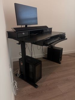 Electric desk