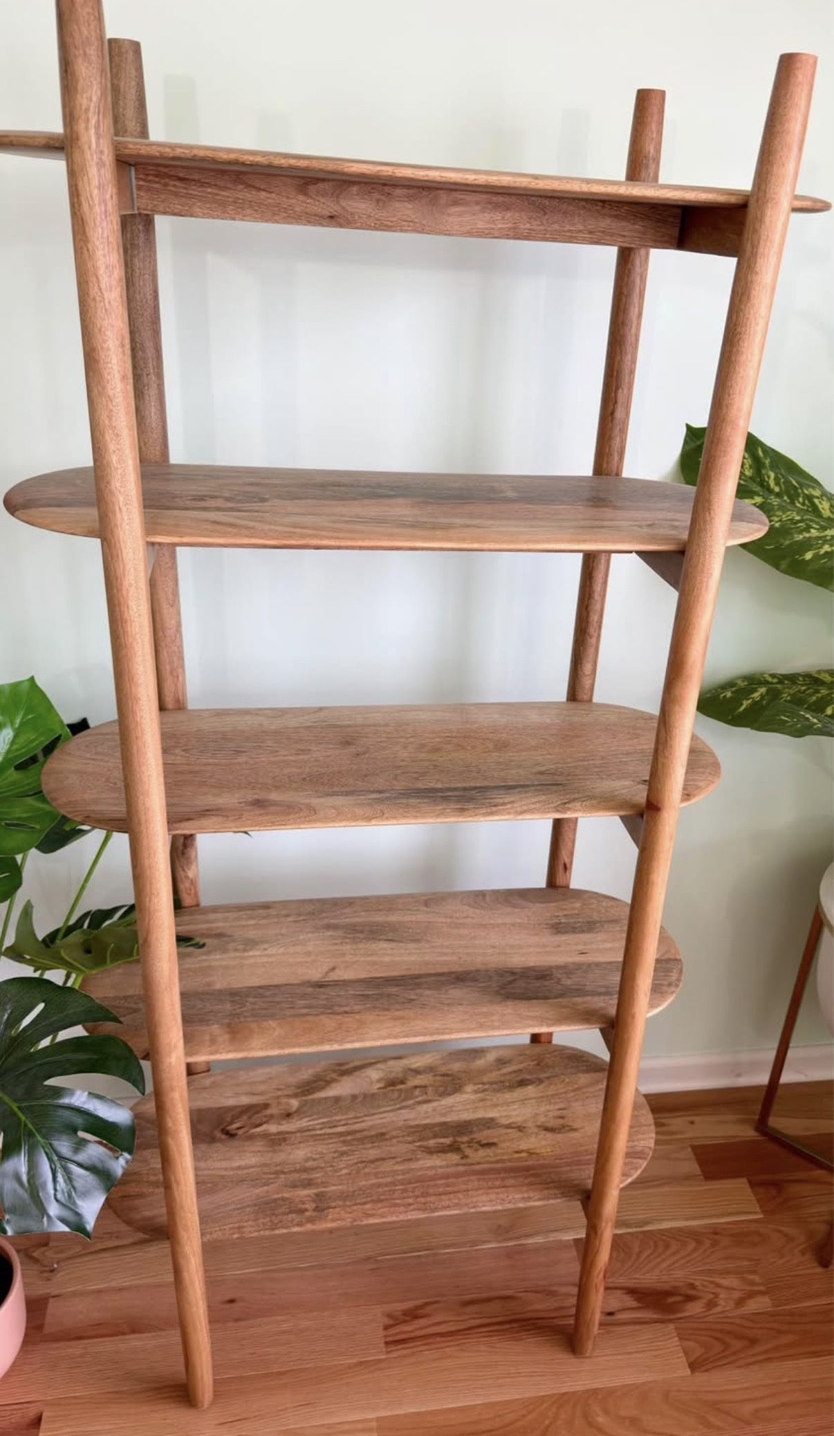 Wooden 5-Tier Bookshelf / Display Shelf – Solid Wood – Excellent Condition