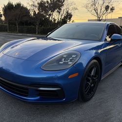 2018 Porsche Panamera 4