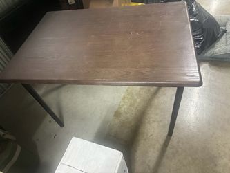 Table with 4 chairs