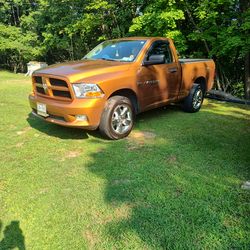 2012 RAM Hemi 1500 SB