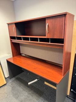 Free desk