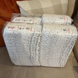 Huggies Size 2 Diapers (131 Count)