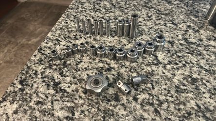 Mac Tools - 24 pieces