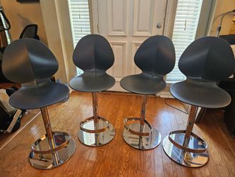 Set of 4 Modern Salon Bar Stools with Chrome Base