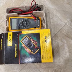 Fluke USA Multimeter 77 lll