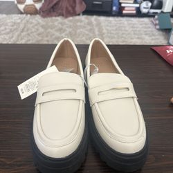White Playform loafers with tags