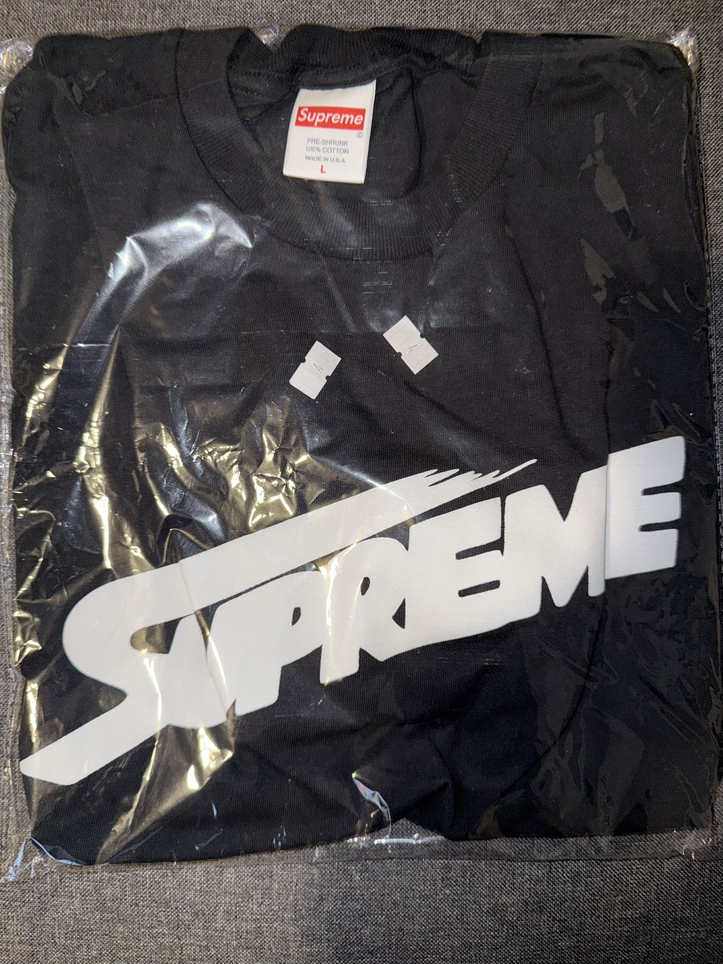Supreme men’s large shirt new