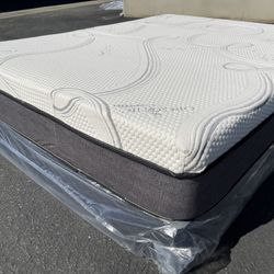 King Memory Foam !