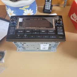 Stock Radio Subaru Clarion