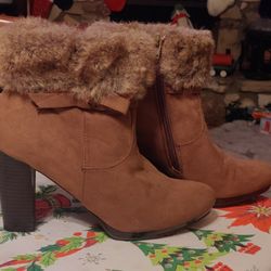 Dana Buchanan Boots, Never Worn Size 8
