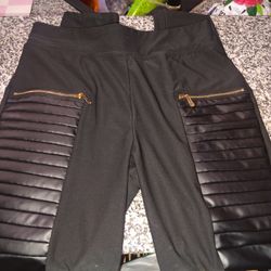 Medium Women's Fake Leather Moto Leggings 