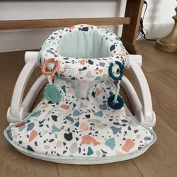 Fisher-Price Portable Baby Chair Sit-Me-Up 