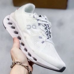 Cloudsurfer White Women Size 7
