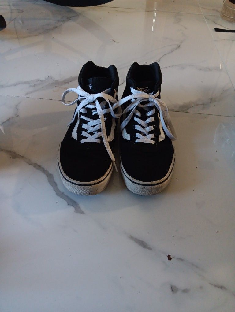 Black Van's Women's 9.5