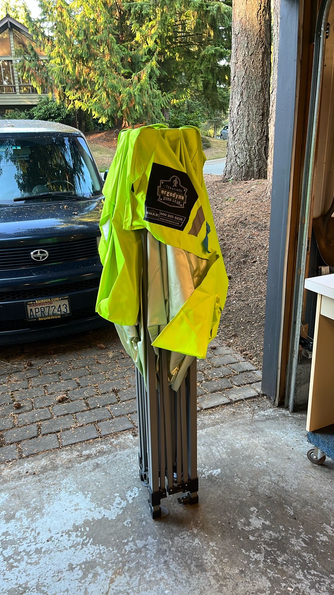Heavy Duty Pop Up Tent