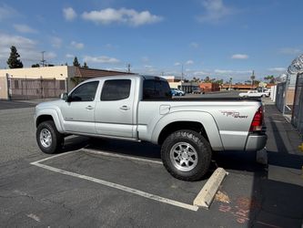 2006 Toyota Tacoma TRD sport V6 2wd crew cab 6ft bed. 81k newer tires wheels and suspension