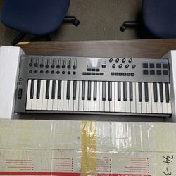 MIDI Keyboard 49key