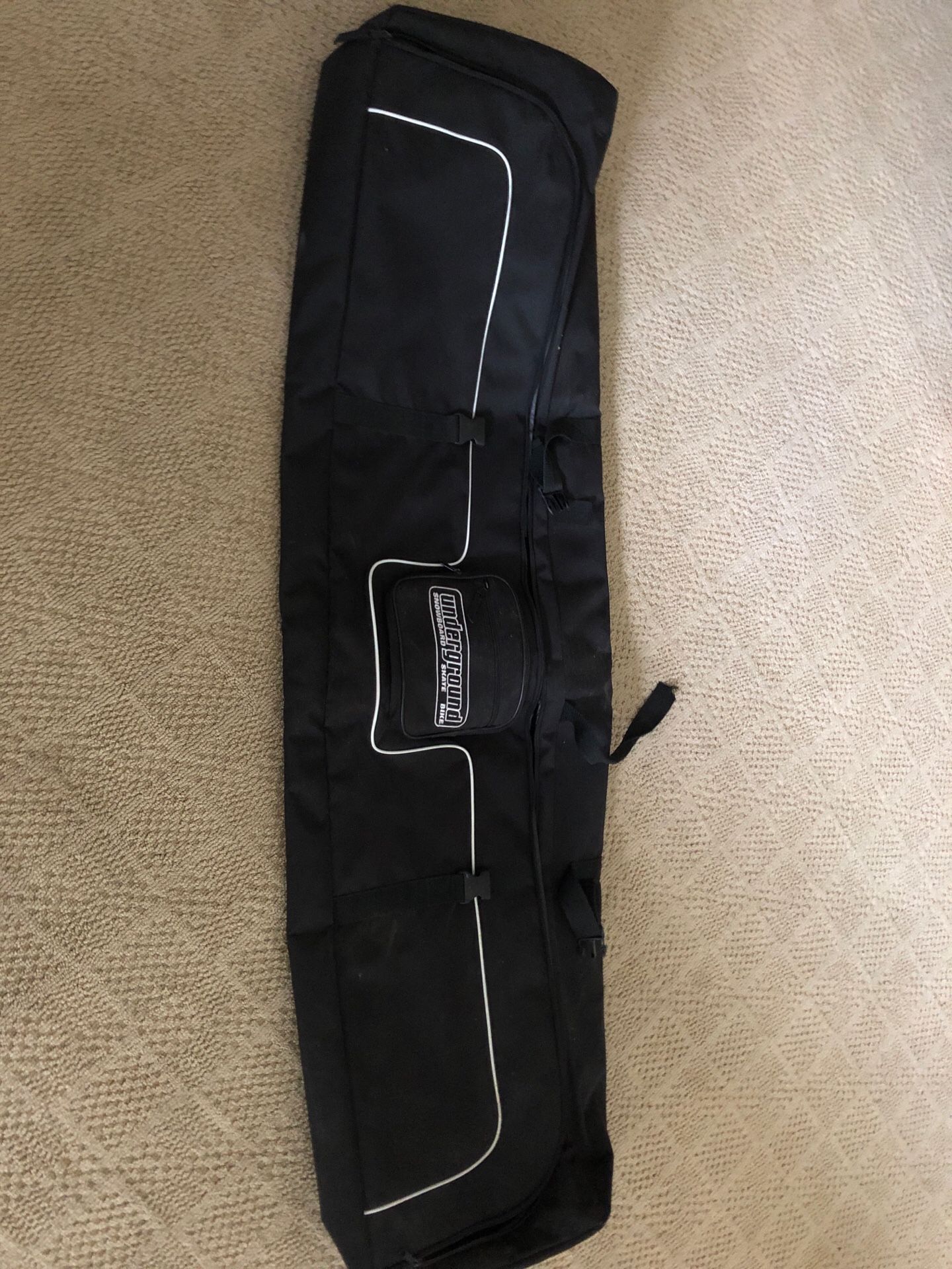 Snowboard bag