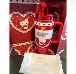 Hello Kitty 40oz Stanley