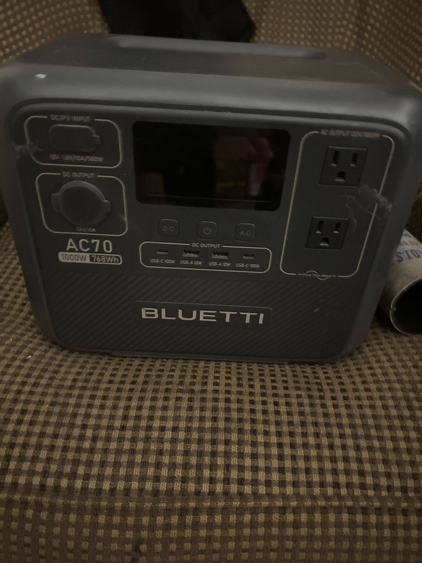 Bluetti AC70 Electric Generator 