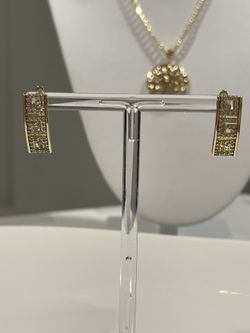 earrings with zircon