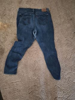 Levi's Women's Skinny Jeans Medium Wash