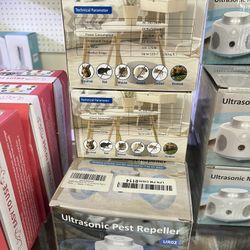 Plug in Mouse Deterrent Ultrasonic Pest Repeller 4-Modes Best Thing to get rid of mice Repellent Indoor Mouseblocker for House Attic Garage Wareho