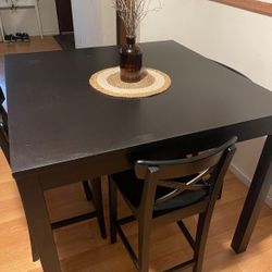 Black Table With 4 Chairs 