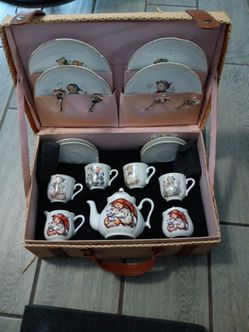Porcelain tea set