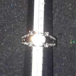 CRYSTAL ENCRUSTED BAUBLE RING