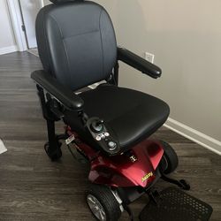 Pride Mobility Jazzy Elite ES Power Chair