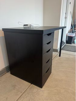 IKEA DESK