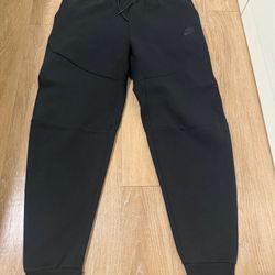 Nike Tech sweats