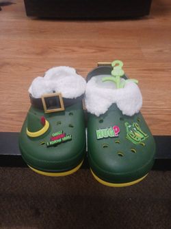 Elf crocs 6y