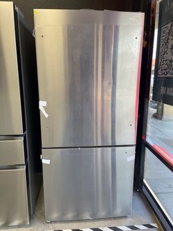 Mora 33” bottom freezer refrigerator