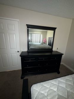 4 Piece Bedroom Set