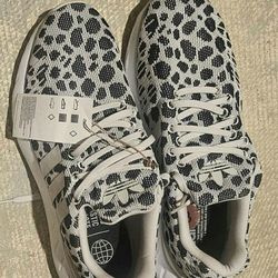 Adaidas Swift run leapord print sneakers size 8
