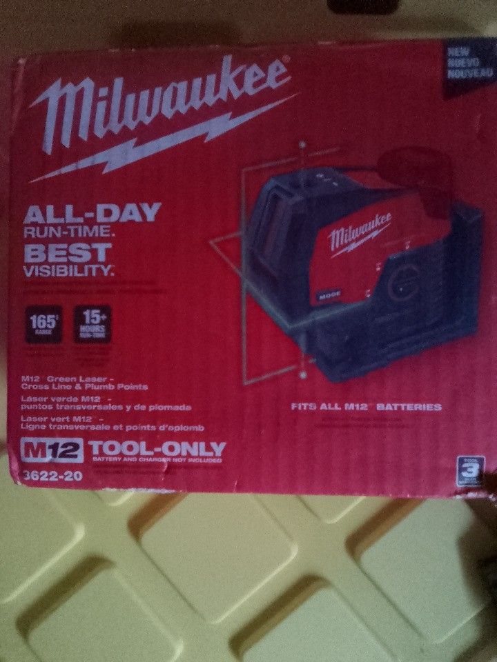 Milwaukee M12 Green Laser-Cross Line & Plumb Points