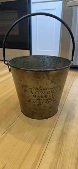 12 In Magnolia Metal Bucket With Handle