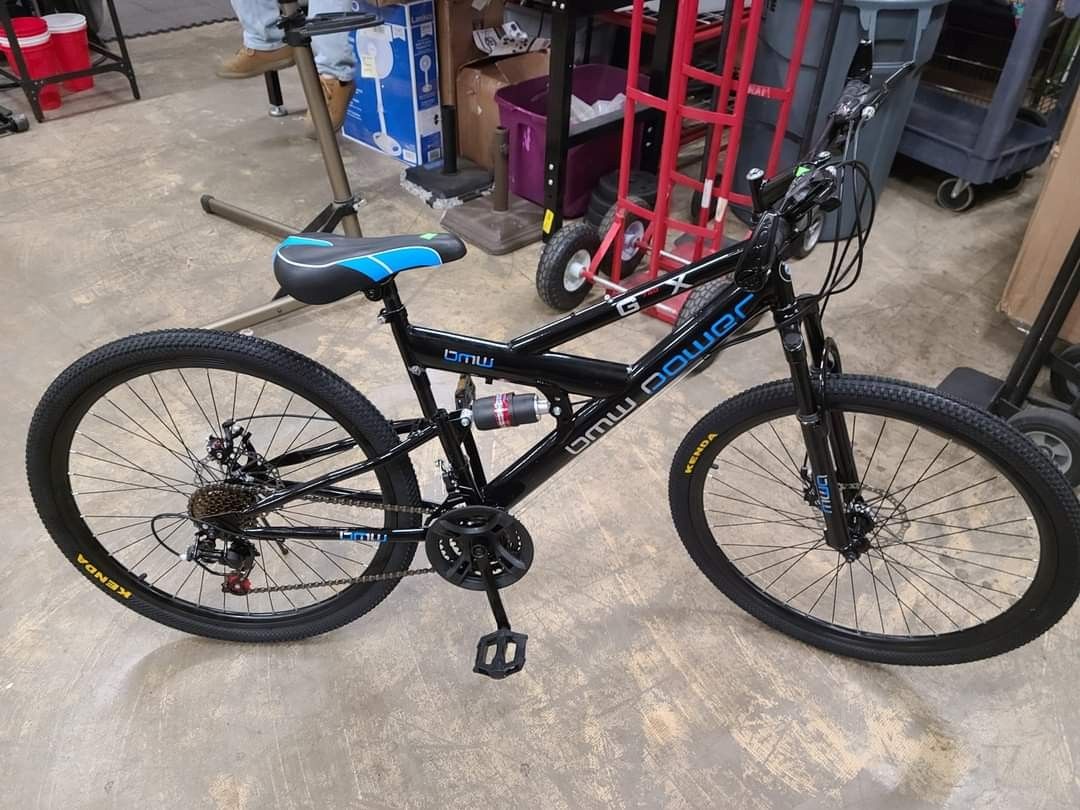 BMW Power GX 26" Mens Mountable Bike, 10 Speed
$150 FIRM