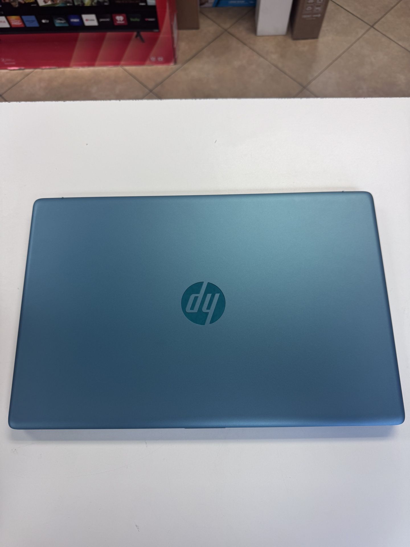 HP 17-CN1003cy 17inch Laptop Touchscreen i5-12GB RAM 512GB SSD Green W11 New