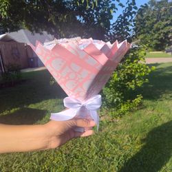 Ramo de liston muy bonito para cualquier ocasión Mándeme mensaje si tiene preguntas aga su pedido ahora