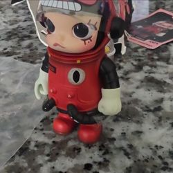 Pop mart figure